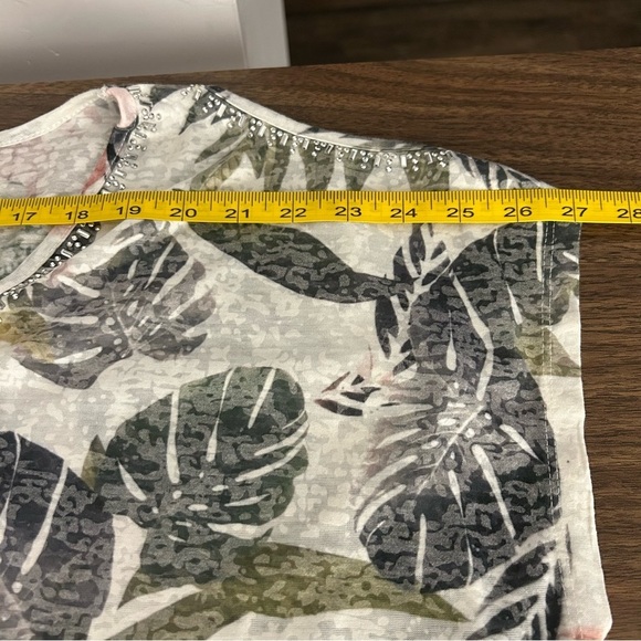 NWT Laura Green and Pink Flutter Sleeve Blouse 2X - Picture 7 of 10